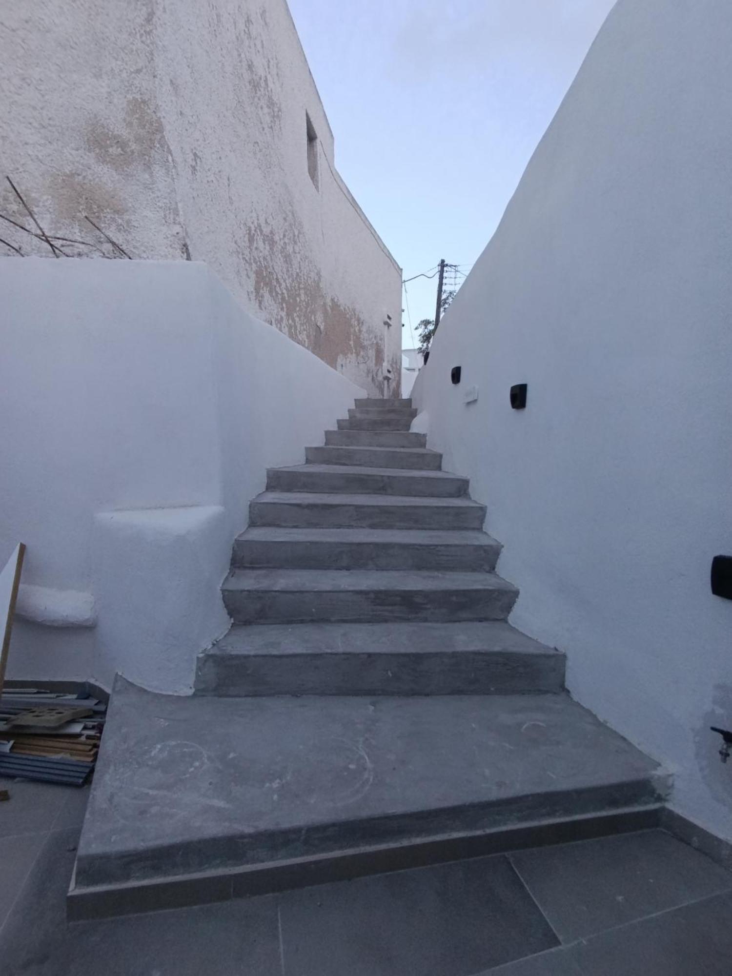 Cycladic Center Cave Rooms Fira (Santorini) Exterior foto